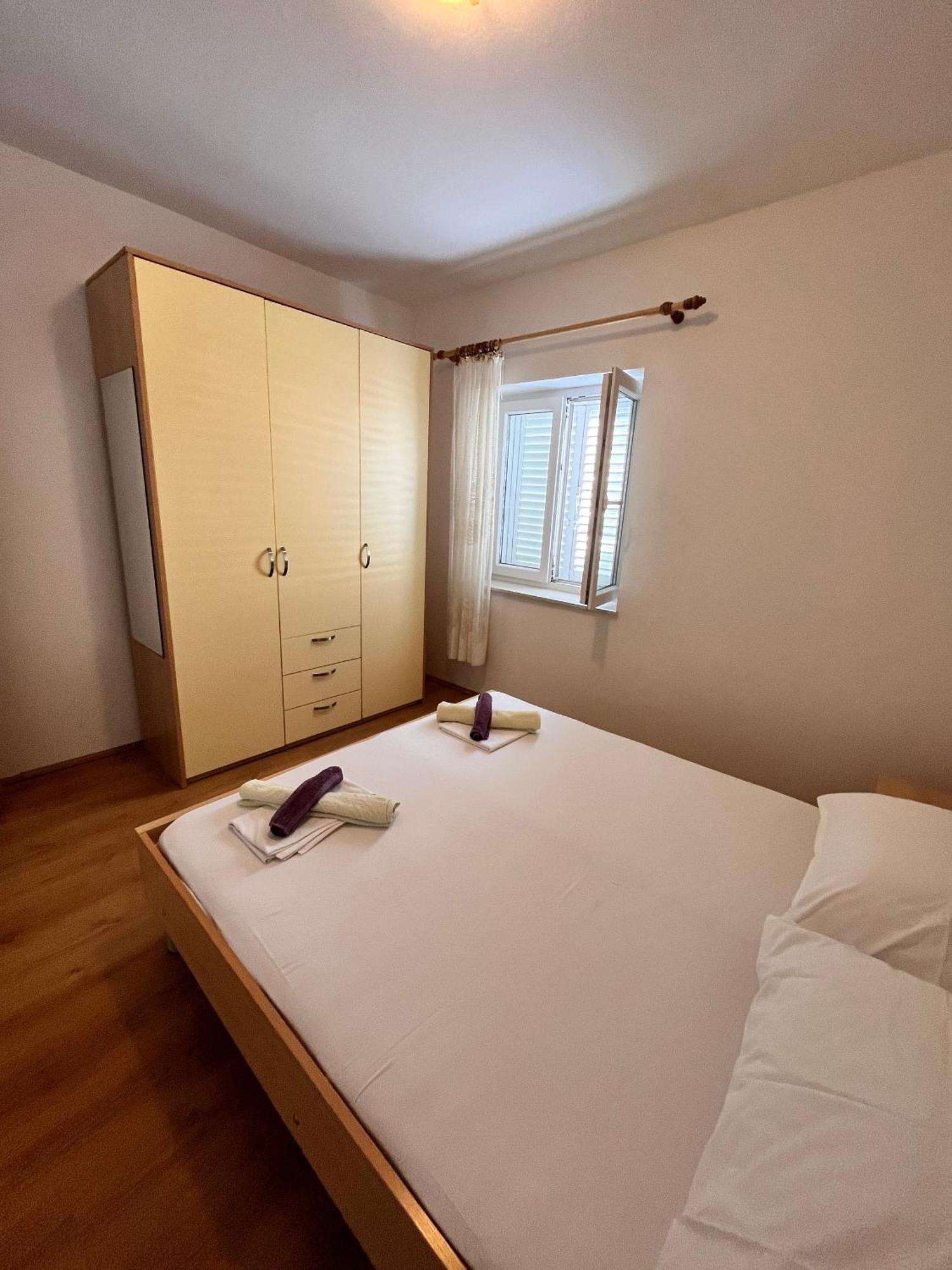 Apartments By The Sea Metajna, Pag - 6465 Kamer foto