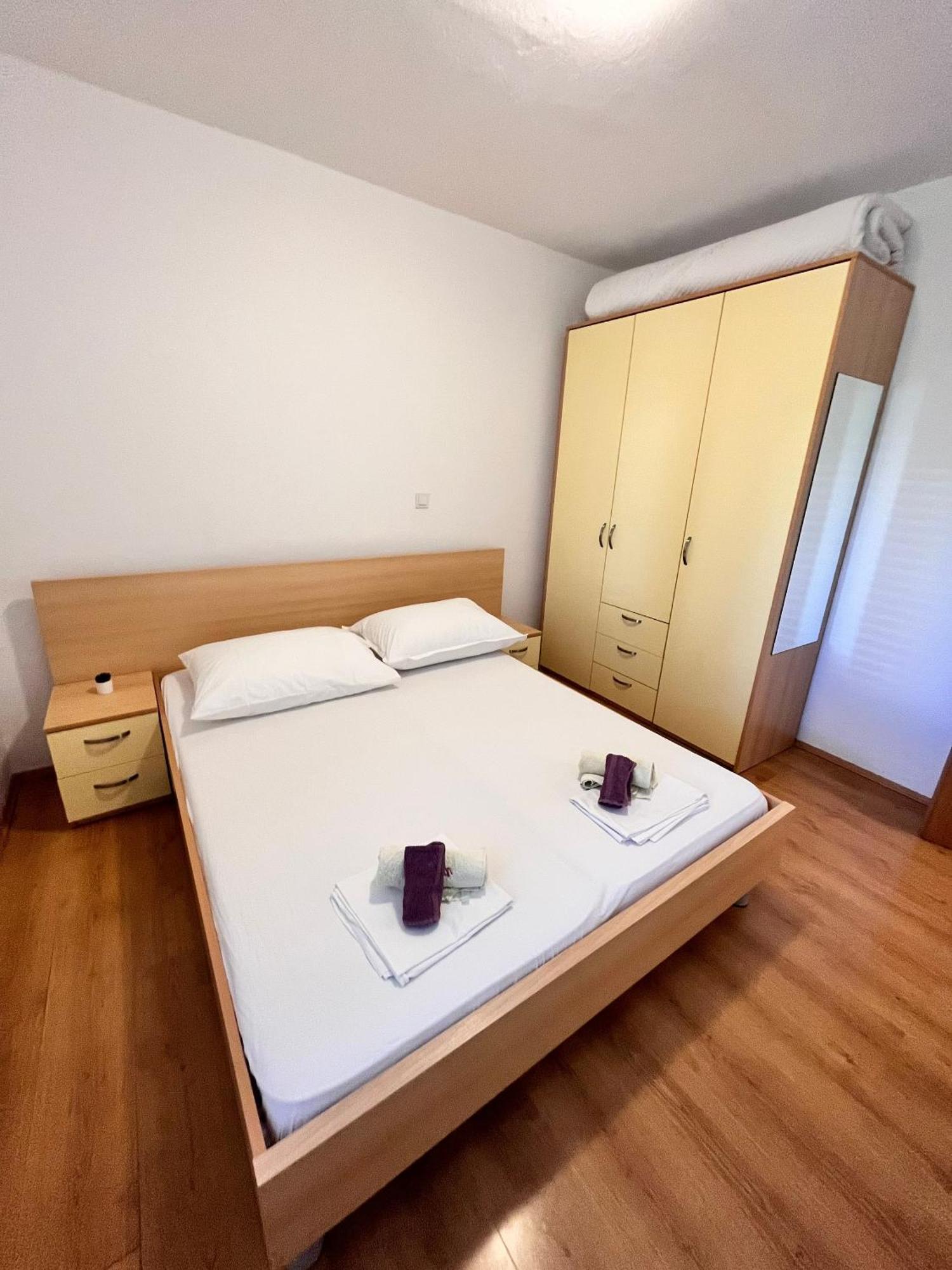 Apartments By The Sea Metajna, Pag - 6465 Kamer foto